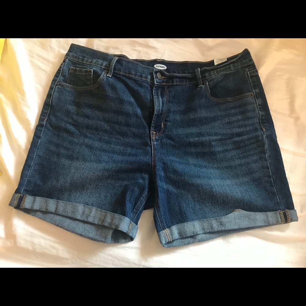 Old Navy Denim Shorts 5 inch Inseam